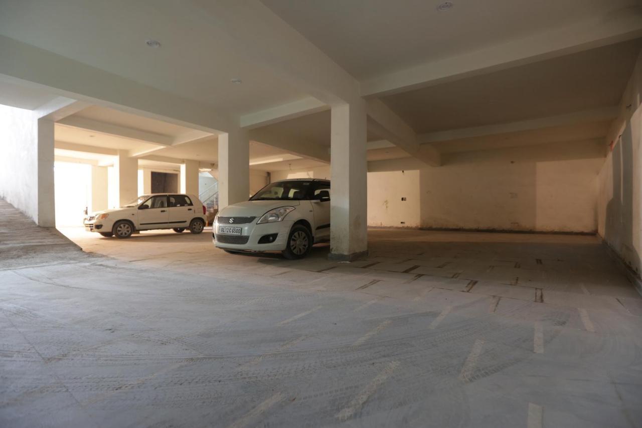 Hotel O Mahipalpur Inn ニューデリー エクステリア 写真