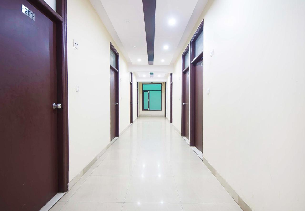 Hotel O Mahipalpur Inn ニューデリー エクステリア 写真